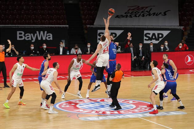 Tip Off of the Party GER, FC Bayern Basketball vs Anadolu Efes Istanbul, Basketball, EuroLeague, Matchday 30, Season 2020 2021, 19 03 2021, GER, FC Bayern Basketball vs Anadolu Efes Istanbul, Basketball, EuroLeague, Matchday 30, Season 2020 2021, 19 03 2021, Munich. Copyright: xEIBNER MarcelxEngelbrechtx EP_EER