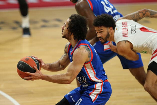 Shane Larkin Istanbul GER, FC Bayern Basketball vs Anadolu Efes Istanbul, Basketball, EuroLeague, Matchday 30, Season 2020 2021, 19 03 2021, GER, FC Bayern Basketball vs Anadolu Efes Istanbul, Basketball, EuroLeague, Matchday 30, Season 2020 2021, 19 03 2021, Munich. Copyright: xEIBNER MarcelxEngelbrechtx EP_EER