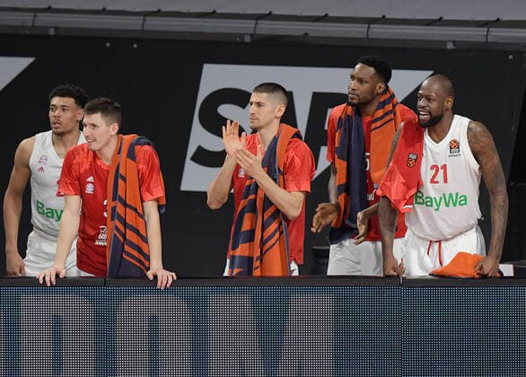19 03 2021, xemx, Basketball EuroLeague, FC Bayern Muenchen Anadolu Efes Istanbul emspor, v l substitutes bench FC Bayern Muenchen cheer, joy Muenchen