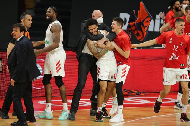 Nick Weiler Babb Muenchen cheers victory GER, FC Bayern Basketball vs Anadolu Efes Istanbul, Basketball, EuroLeague, Matchday 30, Season 2020 2021, 19 03 2021, GER, FC Bayern Basketball vs Anadolu Efes Istanbul, Basketball, EuroLeague, Matchday 30, Season 2020 2021, 19 03 2021, Muenchen Copyright: xEIBNER MarcelxEngelbrechtx EP_EER