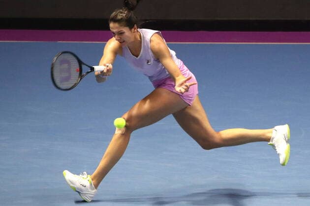 ST PETERSBURG, RUSSIA - MARCH 20, 2021: Russia s Margarita Gasparyan returns the ball in a 2021 WTA, Tennis Damen Premier St Petersburg Ladies Trophy semifinal singles match against Russia s Vera Zvonareva at Sibur Arena. Alexander Demianchuk TASS  TS0F9F2A