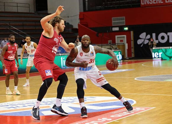 20 03 2021, xovx, Basketball BBL, JobStairs Giessen 46ers s Oliver Würzburg v l John Bryant Giessen 46ers , Murphy Holloway s Oliver Würzburg Giessen Sporthalle Giessen Ost Hessen Germany EN