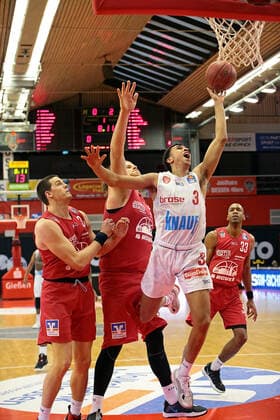 20 03 2021, xovx, Basketball BBL, JobStairs Giessen 46ers s Oliver Würzburg v l Scottie James Jr Giessen 46ers , John Bryant Giessen 46ers , Tyson Ward s Oliver Würzburg , Brandon Thomas Giessen 46ers Giessen Sporthalle Giessen Ost Hessen Germany EN