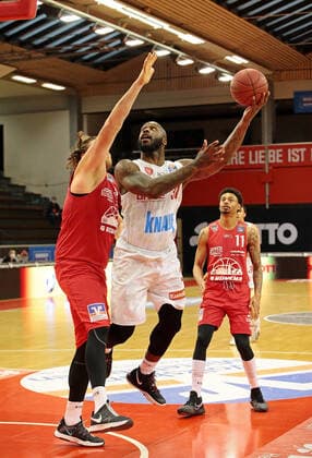 20 03 2021, xovx, Basketball BBL, JobStairs Giessen 46ers s Oliver Würzburg v l John Bryant Giessen 46ers , Murphy Holloway s Oliver Würzburg , Diante Garrett Giessen 46ers Giessen Sporthalle Giessen Ost Hessen Germany EN