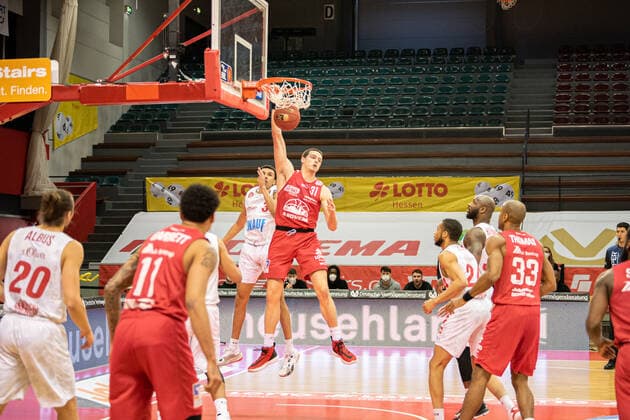 easyCredit Basketball Bundesliga JobStairs Giessen 46ers s Oliver Wuerzburg, 20 03 21 Scottie James 31 Giessen 46ers , Tyson Ward 3 Wuerzburg Sporthalle Giessen Ost Giessen, 20 03 21 Copyright: xBEAUTIFULxSPORTS Roeczeyx