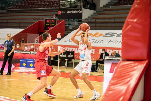 easyCredit Basketball Bundesliga JobStairs Giessen 46ers s Oliver Wuerzburg, 20 03 21 Tyson Ward 3 Wuerzburg , Sports Hall Giessen East Giessen, 20 03 21 Copyright: xBEAUTIFULxSPORTS Roeczeyx