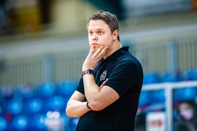 Coach Sebastian Ludwig BSW Sixers during the season 2020 21 men in the Barmer Bundesliga ProB between BSW Sixers and ETV Hamburg Basketball at the Ballsporthalle Sandersdorf on 20 March 2021 in Sandersdorf, Saxony Anhalt, Germany