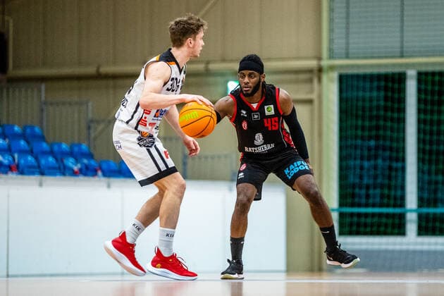Abdulai Abaker 45 ETV Hamburg Basketball , Vincent Friederici 30 BSW Sixers during the 2020 21 mens season in the Barmer Bundesliga ProB between BSW Sixers and ETV Hamburg Basketball at Ballsporthalle Sandersdorf on 20 March 2021 in Sandersdorf, Saxony Anhalt, Germany