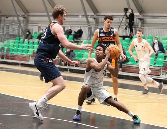 20 03 2021 Basketball Season 2019 2020 2 Bundesliga Pro A 27 Spieltag Nürnberg Falcons Basketball Club NBC Rostock Seawolves DaMa Till Gloger 18, Rostock Seawolves Tra Holder 0, Nürnberg Falcons BC NBC