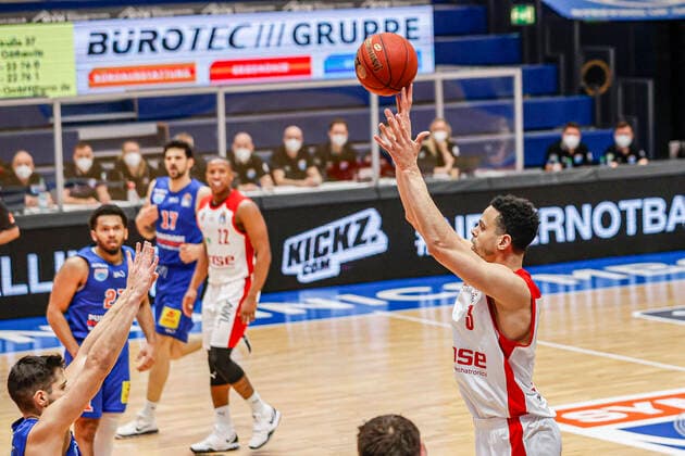 right Dominic Lockhart Brose Bamberg, 03 MBC Mitteldeutscher BC Brose Bamberg, easyCredit Basketball Bundesliga, Saison 2020 2021, 24 Spieltag, Weißenfels, Germany, 20 03 2021, Copyright: DanielxLöb