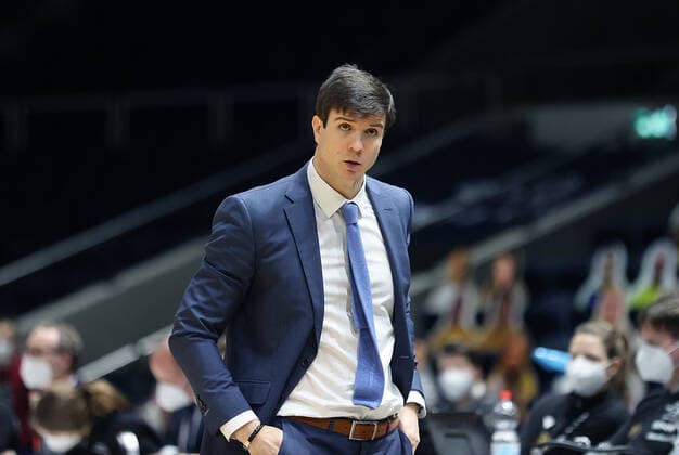 Headcoach Pedro Calles Hamburg Towers