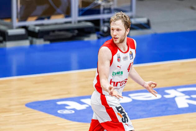 Center Christian Sengfelder Brose Bamberg, 43 MBC Mitteldeutscher BC Brose Bamberg, easyCredit Basketball Bundesliga, Saison 2020 2021, 24 Spieltag, Weißenfels, Germany, 20 03 2021, Copyright: DanielxLöb