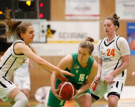 Basketball Hesse 2 Bundesliga South Season 2020 2021 20 03 2021 Rhein Main Baskets ws DJK Don Bosco Bamberg green v l Sari Cornelius Rhein Main Baskets , Sarah Spiegel Bamberg 16 , Hannah Whitish Rhein Main Baskets Sport Rhein Main Baskets DJK Don Bosco Bamberg