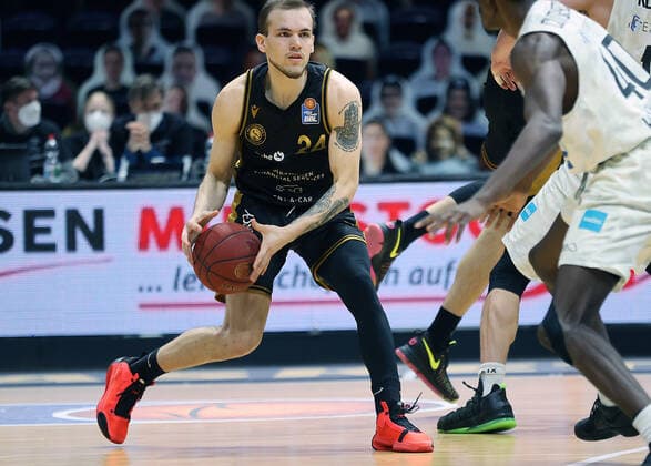 Arnas Velicka Basketball Loewen Braunschweig