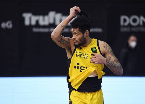 Basketball 2 Bundesliga 2020 2021 7 matchday in Rottenburg at Volksbank Arena 20 03 2021 Tigers Tuebingen wiha Panthers Schwenningen disappointment Tigers Troy Simons