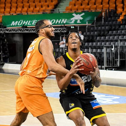 GER, BBL, ratiopharm ulm vs MHP RIESEN Ludwigsburg 20 03 2021, ratiopharm arena, Neu Ulm, GER, BBL, ratiopharm ulm vs MHP RIESEN Ludwigsburg, pictured Isaiah Wilkins Ulm, 11 , Desi Rodriguez Ludwigsburg, 20 nordphotoxGmbHx xHafner nph00200