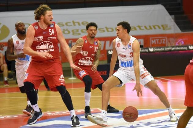 v l , John Bryant Giessen 54 , Diante Maurice Garrett Giessen 11 , Tyson Ward Wuerzburg 3 GER, Basketball BBL 1 Liga, Giessen vs Wuerzburg, 20 03 2021 Giessen Copyright: xEibnerxPressefotox xRalphxLehmbergx