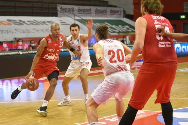v l , Brandon Thomas Giessen 33 , Tyson Ward Wuerzburg 3 GER, Basketball BBL 1 Liga, Giessen vs Wuerzburg, 20 03 2021 Giessen Copyright: xEibnerxPressefotox xRalphxLehmbergx