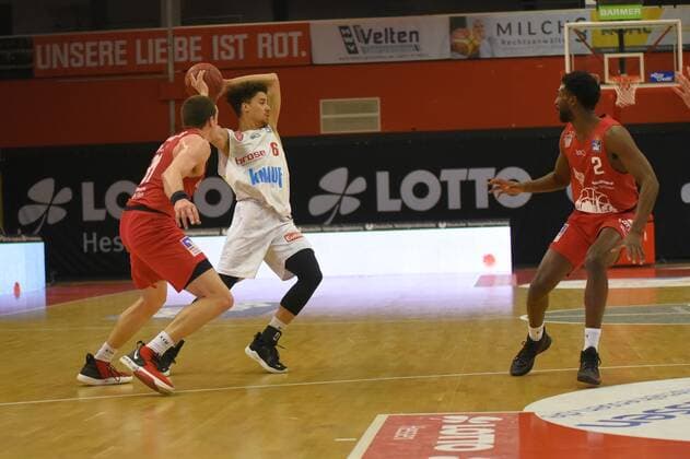 v l , Scottie James Jr Giessen 31 , Joshua Obiesie Wuerzburg 6 GER, Basketball BBL 1 League, Giessen vs Wuerzburg, 20 03 2021 Giessen. Copyright: xEibnerxPressefotox xRalphxLehmbergx