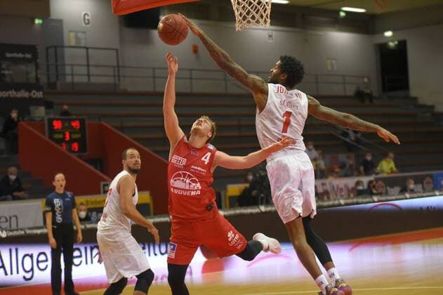 v l , Bjarne Kraushaar Giessen 4 ,Perry Jones III Wuerzburg 1 GER, Basketball BBL 1 League, Giessen vs Wuerzburg, 20 03 2021 Giessen Copyright: xEibnerxPressefotox xRalphxLehmbergx