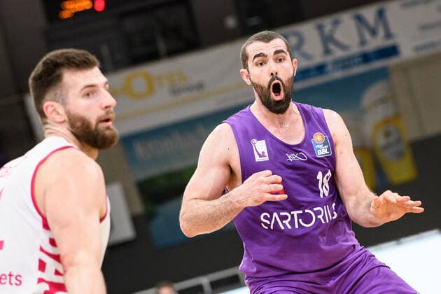BG Göttingen Telekom Baskets Bonn 21 03 2021, Basketball Bundesliga easyCredit BBL, season 2020 2021, main round, 24 matchday, BG Göttingen Telekom Baskets Bonn Göttingens Harper Kamp gestures Göttingen Lower Saxony Germany