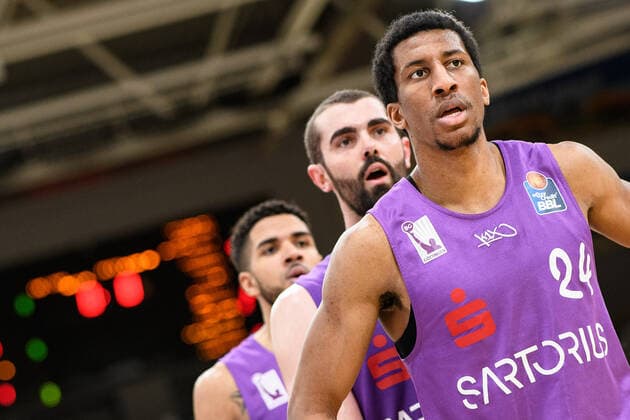 BG Göttingen Telekom Baskets Bonn 21 03 2021, Basketball Bundesliga easyCredit BBL, 2020 2021 season, Hauptrunde, 24 Spieltag, BG Göttingen Telekom Baskets Bonn Göttingens Aubrey Dawkins r l , Göttingens Harper Kamp and Göttingens Marvin Omuvwie stand on the court Göttingen Lower Saxony Germany.