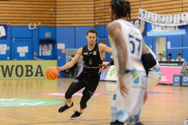 Christian OSHITA (5 Ehingen Urspring ; Eisbären Bremerhaven vs Team Ehingen Urspring, Basketball, 2. Bundesliga ProA, 21.03.2021, 27. Spieltag, Saison 2020 2021, Bremerhaven, Trainingscenter Amerikaring ; Copyright: xErikxHillmer EIBNERx EP_ehr Eisbären Bremerhaven vs Team Ehingen Urspring, Basketball, 2. Bundesliga ProA, 21.03.2021, 27. Spieltag, Saison 2020 2021 Bremerhaven Copyright: xErikxHillmer EIBNERx EP_ehr