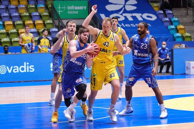 Fraport Skyliners Alba Berlin, easyCredit BBL Jon Axel Gudmundsson Fraport Skyliners, 30 vs Luke Sikma Alba Berlin, 43 Basketball match of the easyCredit BBL between Fraport Skyliners and Alba Berlin on 21 March 2021 at Fraport Arena in Frankfurt am Main , Frankfurt am Main Hesse Germany Fraport Arena