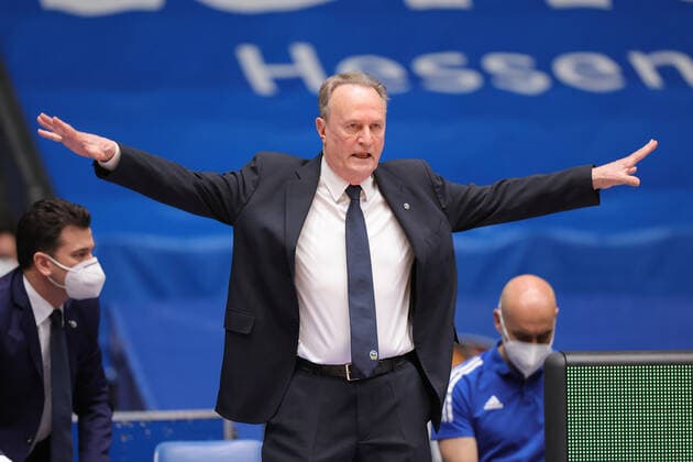 Fraport Skyliners Alba Berlin, easyCredit BBL Head Coach Aito Garcia Reneses Alba Berlin Basketball match of the easyCredit BBL between the Fraport Skyliners and Alba Berlin on 21 March 2021 at the Fraport Arena in Frankfurt am Main , Frankfurt am Main Hesse Germany Fraport Arena