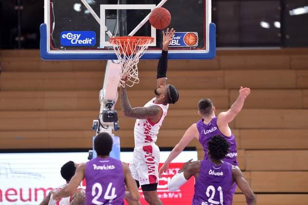 Alex Hamilton Baskets Bonn , Rihards Lomazs BG Goettingen R , Aubrey Dawkins NR 24 , Basketball, Bundesliga, BBL, BG Goettingen Telekom Baskets Bonn, 21 03 2021, BG Goettingen Telekom Baskets Bonn , Basketball, Bundesliga, GER, BBL, 21 03 2021 Goettingen Copyright: xEibner-Pressefotox-xRolandxSippelx