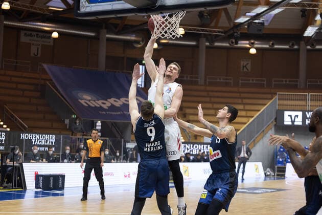 FabianBeck Hakro Merlins, 9 Leon Radosevic Fc Bayern Munich, 31 Bogdan Radoslavjevic Hakro Merlins, 15¨¨¨HAKRO Merlins Crailsheim vs FC Bayern Munich, Basketball, Bundesliga, easy credit BBL, Spieltag 24, Spielzeit 2020 2021, 21 03 2021, ¨¨ HAKRO Merlins Crailsheim vs FC Bayern Munich, Basketball, Bundesliga, easy credit BBL, Spieltag 24, Spielzeit 2020 2021, 21 03 2021 Ilshofen. Copyright: xNinaxSander xEibnerxPressefotoxIx EP_NSR