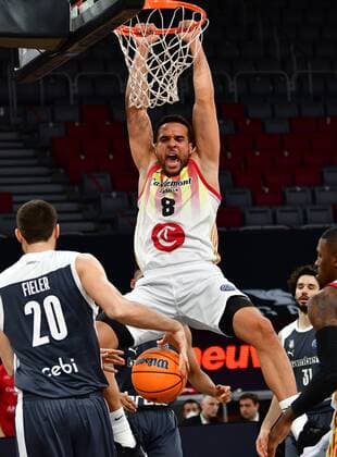 BAMBERG 23 03 2021 Basketball Season 2020 21 Basketball Champions League Brose Bamberg Casademont Zaragoza Elias Harris 8, Casademont Zaragoza roars after successful dunk against Chase Fieler 20, Brose Bamberg photo Hans Martin Issler isslerimages Brose Bamberg Casademont Zaragoza