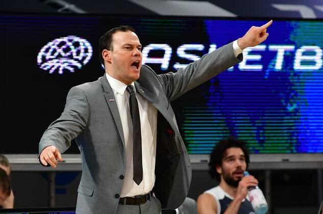 BAMBERG 23 03 2021 Basketball Season 2020 21 Basketball Champions League Brose Bamberg Casademont Zaragoza Head coach Johan Roijakkers Brose Bamberg gives instructions Photo Hans Martin Issler isslerimages Brose Bamberg Casademont Zaragoza