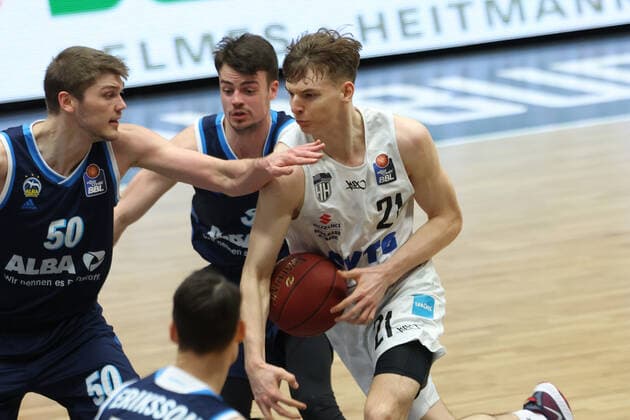 Basketball Germany, 1 Bundesliga, Hamburg Towers Alba Berlin, Hamburg, 23 03 2021 Justus Hollatz Towers, r Hamburg Germany