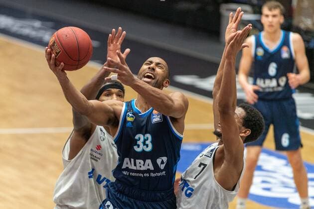 Basketball Hamburg 23 03 2021 Season 2020 2021 1 Bundesliga BBL Hamburg Towers Alba Berlin Jayson Granger Alba Berlin, No 33 Kameron Taylor Hamburg, No 07