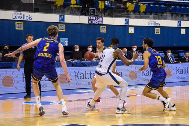 PINAULT Bastien ( 9 - Metropolitans 92 ) - Tomer Ginat ( 41 - Metropolitans 92 ) - BALCEROWSKI ALEKSANDER ( 2 - Gran Canaria ) - BASKET : Metropolitans 92 vs Gran Canaria - Eurocup - Levallois - 23 03 2021 FedericoPestellini Panoramic 