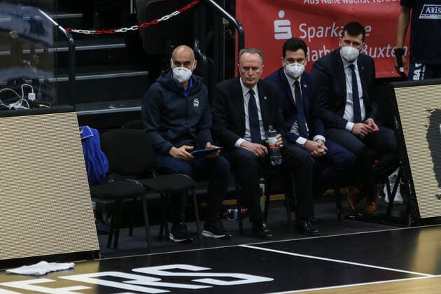 Basketball Germany, 1 Bundesliga, Hamburg Towers Alba Berlin, Hamburg, 23 03 2021 Coach Garcia Reneses Aito Alba