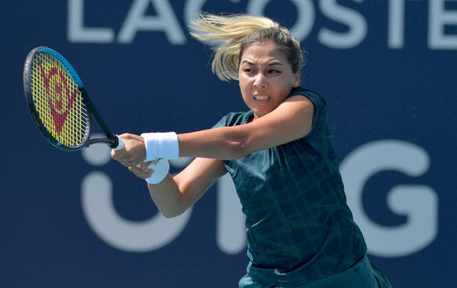 March 23, 2021, Miami Gardens, Florida, United States Of America: MIAMI GARDENS, FL - MARCH 23: Zarina Diyas seen playing on day 2 of the Miami Open on March 23, 2021 at Hard Rock Stadium in Miami Gardens, Florida. ...People: Zarina Diyas Miami Gardens United States Of America - ZUMAs214 20210323_zda_s214_059 Copyright: xSMGx
