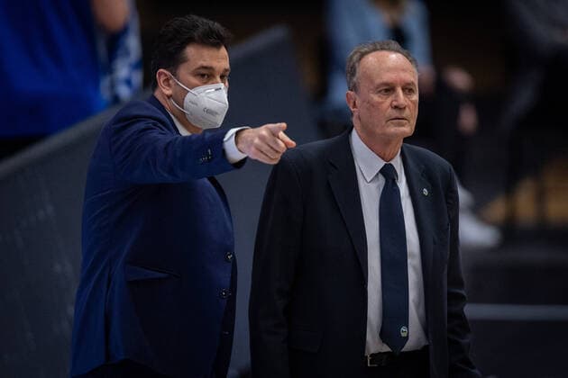 Basketball Hamburg 23 03 2021 Season 2020 2021 1 Bundesliga BBL Hamburg Towers Alba Berlin Aito Garcia Reneses Alba Berlin, coach re Israel Gonzalez Alba Berlin, assistant coach.