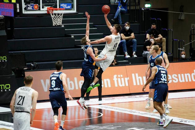 BBL easyCredit Basketball Bundesliga Season 2020 2021 8 Matchday on Tuesday, 23 March 2021 at edel optics de Arena in Hamburg Hamburg Towers Alba Berlin v l Ben Lammers Berlin , Maik Kotsar Towers Hamburg Towers Alba Berlin