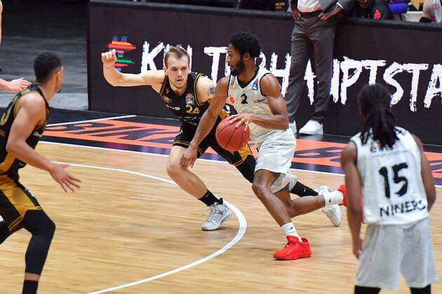 Chemnitz, Germany 24 March 2021 BBL 2020 2021 Niners Chemnitz vs Basketball Loewen Braunschweig v li in duel Arnas Velicka Braunschweig and Harris Terrell Chemnitz Fair Chemnitz Saxony Copyright: xFotostandx xDostmannx