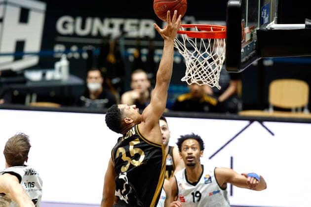 24 03 2021, easyCredit Basketball Bundesliga, BBL, 2020 2021 season, men, Chemnitz Niners Basketball Löwen Braunschweig Karim Jallow, Basketball Löwen Braunschweig Chemnitz Messe Chemnitz Sachsen Germany