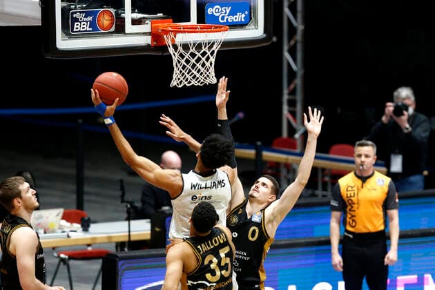 24 03 2021, easyCredit Basketball Bundesliga, BBL, 2020 2021 season, men, Chemnitz Niners Basketball Lions Braunschweig Jonathan Williams, Niners Chemnitz Chemnitz Fair Chemnitz Saxony Germany