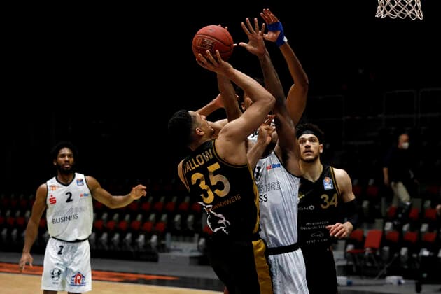24 03 2021, easyCredit Basketball Bundesliga, BBL, 2020 2021 season, men, Chemnitz Niners Basketball Löwen Braunschweig Karim Jallow, Basketball Löwen Braunschweig Chemnitz Messe Chemnitz Sachsen Germany