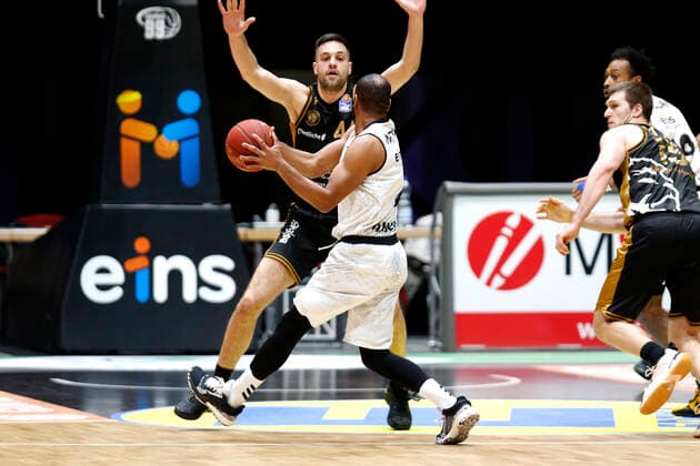 24 03 2021, easyCredit Basketball Bundesliga, BBL, 2020 2021 season, mens, Chemnitz Niners Basketball Lions Brunswick Virgel Matthews, Niners Chemnitz Chemnitz Fair Chemnitz Saxony Germany