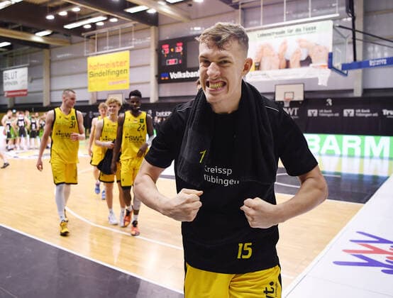 Basketball 2 Bundesliga 2020 2021 15 Matchday in Rottenburg at Volksbank Arena 24 03 2021 Tigers Tuebingen Gladiators Trier FINAL CHEER Tigers Jekabs Beck