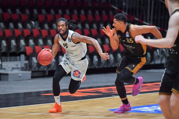 Chemnitz, Germany 24 March 2021 BBL 2020 2021 Niners Chemnitz vs Basketball Loewen Braunschweig v li in duel Marcus Thornton Chemnitz and Karim Jallow Braunschweig Fair Chemnitz Saxony Copyright: xFotostandx xDostmannx