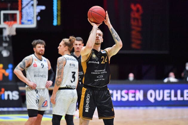 Chemnitz, Germany 24 March 2021 BBL 2020 2021 Niners Chemnitz vs Basketball Loewen Braunschweig Arnas Velicka Braunschweig Fair Chemnitz Saxony Copyright: xFotostandx xDostmannx