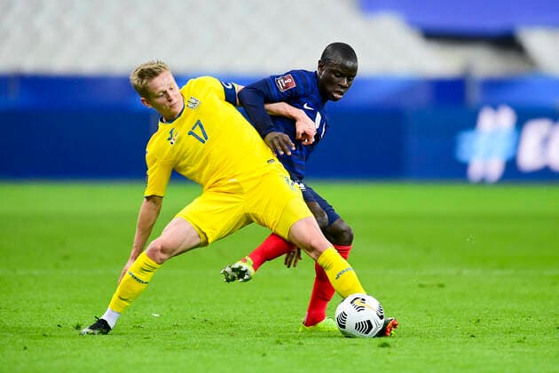 Ngolo Kante (France) vs Oleksandr Zinchenko (Ukraine) FOOTBALL : France vs Ukraine - Eliminatoires coupe du Monde 2022 - 24 03 2021 JBAutissier Panoramic 