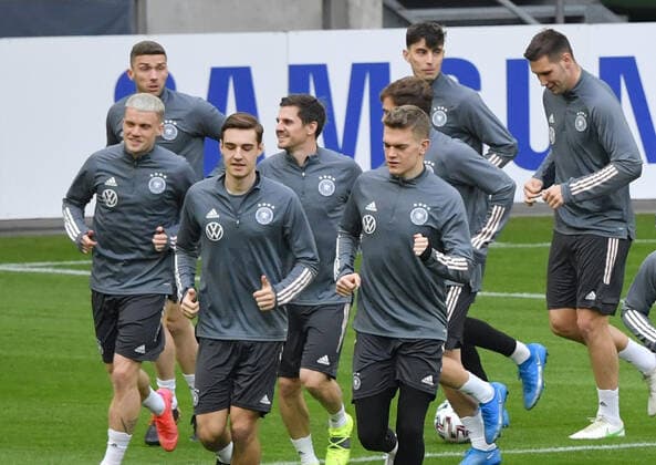 Jonas Hofmann Germany , 4 v li 23 03 2021, Football GER, World Cup Qualification 2021 2022, Training German national football team, Photo Maik Hölter TEAM2sportphoto Duesseldorf Nordrhein Westfalen Germany Team2